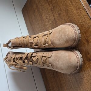 Corkys camel suede boot
